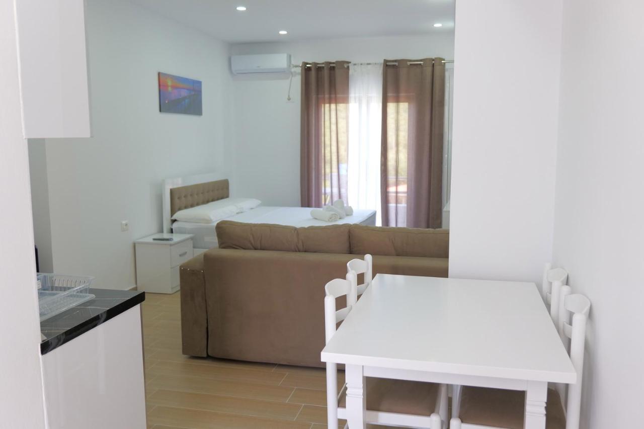 Iljo Apartments Ksamil Exterior photo