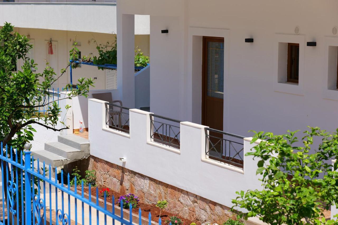 Iljo Apartments Ksamil Exterior photo