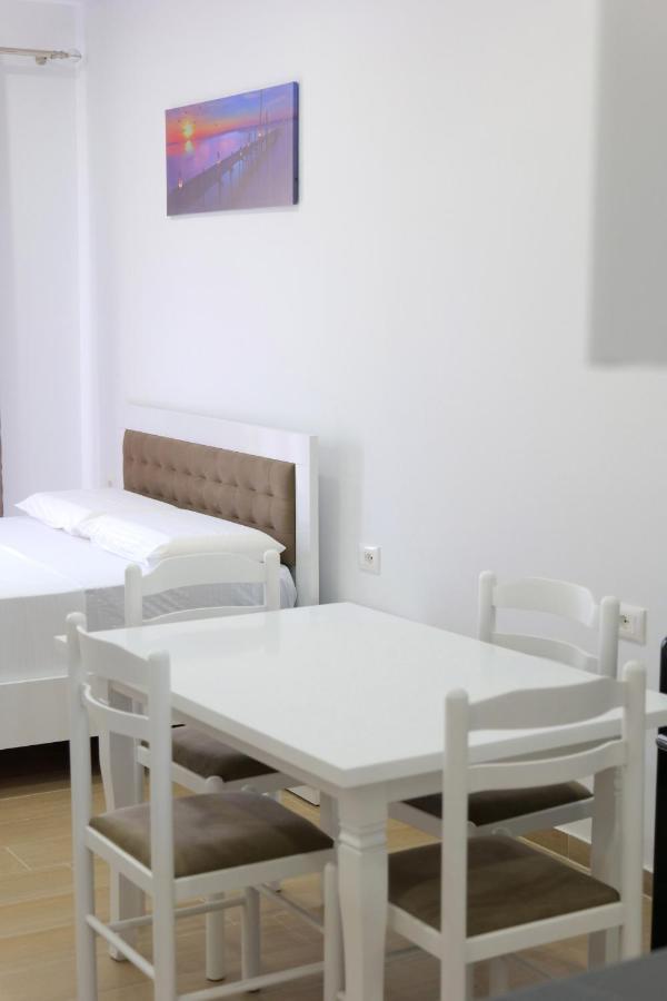 Iljo Apartments Ksamil Exterior photo