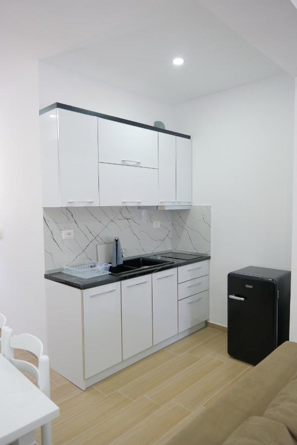 Iljo Apartments Ksamil Exterior photo